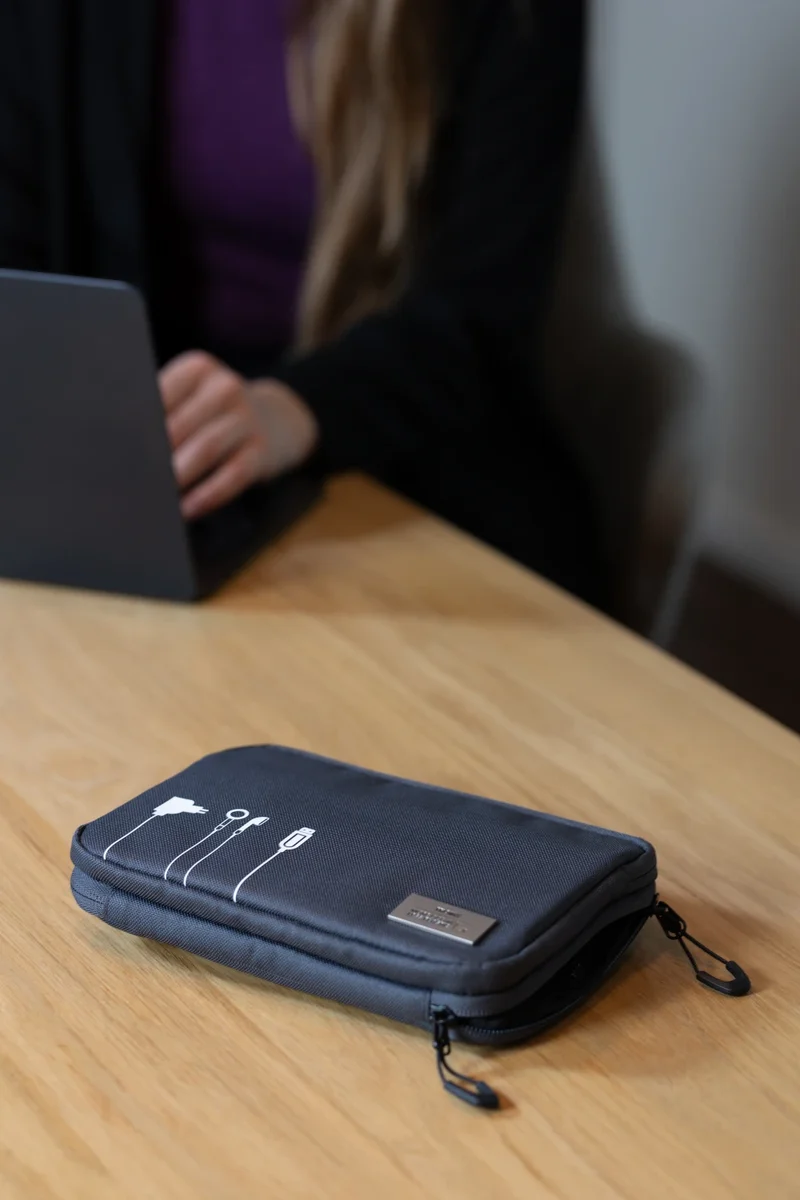 BLUE CYCLE TECH POUCH 2