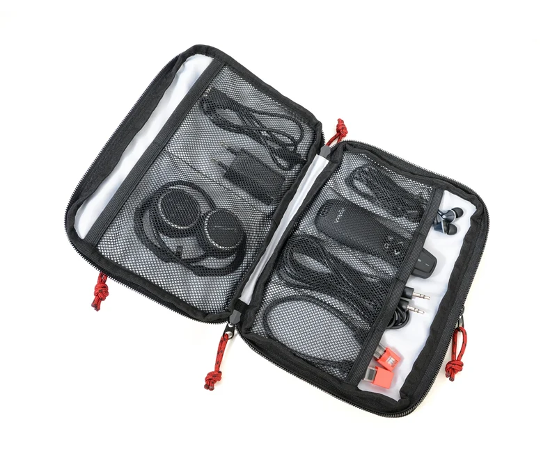 BUSINESS TECH POUCH 2