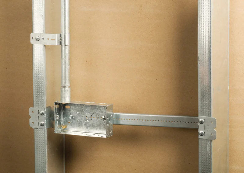 Teleskopische Box Halterung 432-660mm Mit Befestigungspunkten - 187191 [2 Stück]