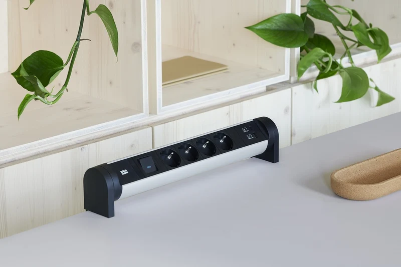 Cycle Schreibtisch Steckdosenleiste 4x 230V Mit USB AC Laden (Europäische Steckdose) - 708.002