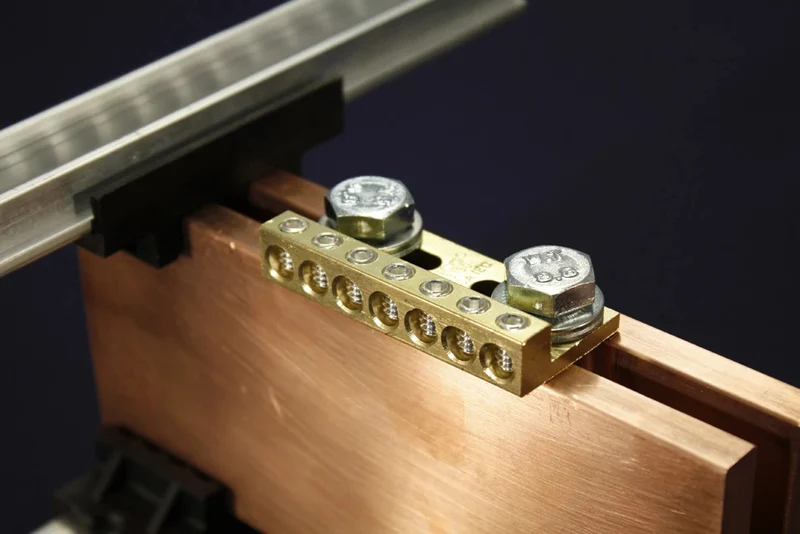 Nvent Eriflex CB7X16 Universelle Anschlussbusbar - 553150